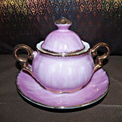 โถน้ำตาลชมพูอมม่วง