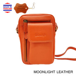 กระเป๋าหนังวัวแท้ Moonlight รุ่น Ruth สะพายข้าง สีส้ม หนังนุ่มนิ่ม สะท้อนน้ำ ไม่ลอกร่อน มีช่องใส่ของจุใจ กระทัดรัด