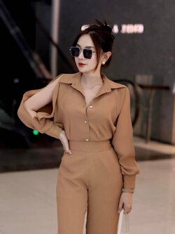 Set 2 ชิ้นสีน้ำตาล ตัวเสื้อเชิ๊ตคอปกแขนยาว ความเก๋คือตรงแขนผ่าข้างยาว สำเนา