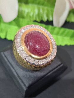 แหวนพลอยทับทิมพม่าแท้ล้อมเพชรเบลเยี่ยมแท้รวม 1.40 cts