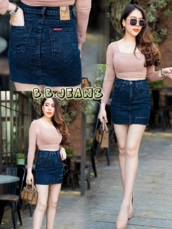 กระโปรงยีนส์ทรง A ขาดขาดขอบ ปล่อยชายลุ้ย สีมิดไนท์