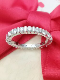 แหวนเพชรรอบวง Eternity ring น้ำหนักรวม 1.05 กะรัต