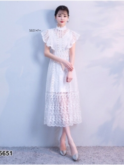 เดรสลูกไม้แขนกุด ไหล่ระบาย