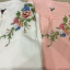 เสื้อสีขาว ผ้าฝ้ายแขนยาว ปักดอกไหล่ซ้าย รหัส BR 44 สินค้าพร้อมส่ง